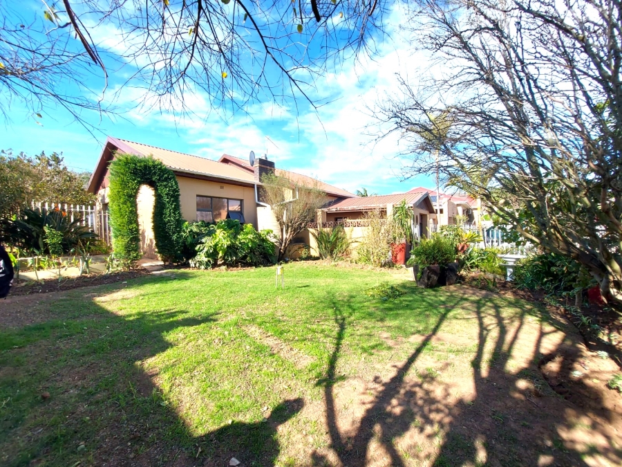 3 Bedroom Property for Sale in Van Riebeeck Hoogte Eastern Cape